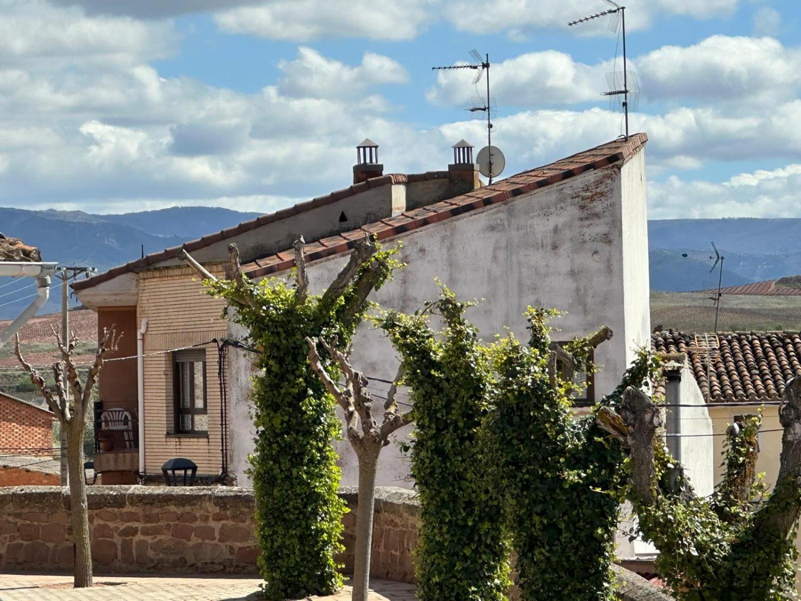 Casa Rural La Plaza Azofra Exterior foto